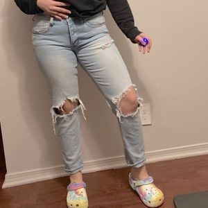 Distressed "Tomgirl" boyfriend jeans